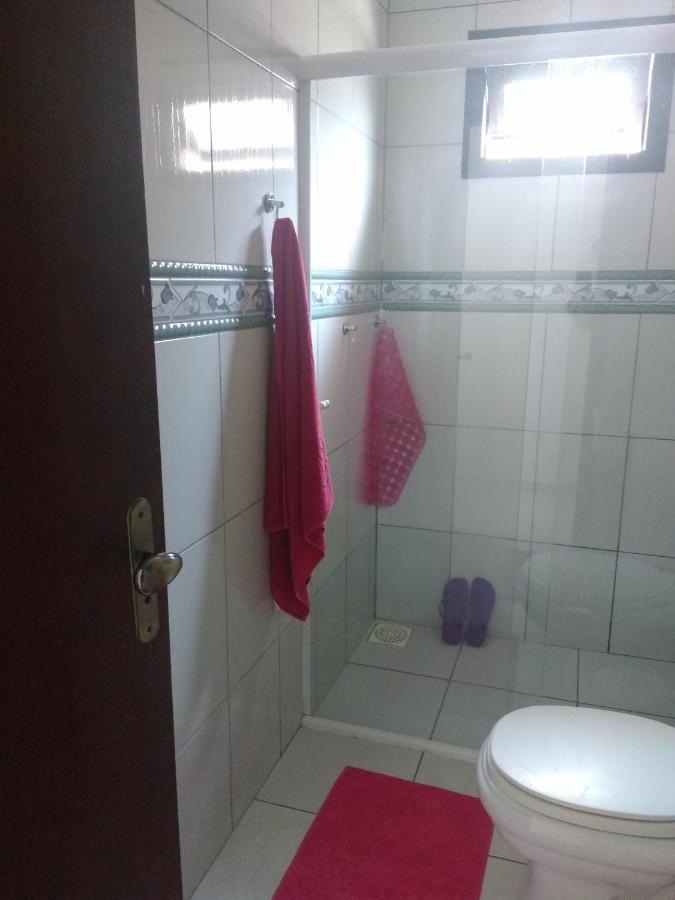 Um Quarto Em Casa Agradavel Pereque Buitenkant foto